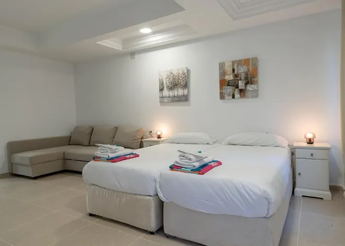Casadelmar 23 Vacacionales アパートホテル マルベーリャ
