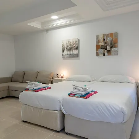 Casadelmar 23 Vacacionales アパートホテル マルベーリャ